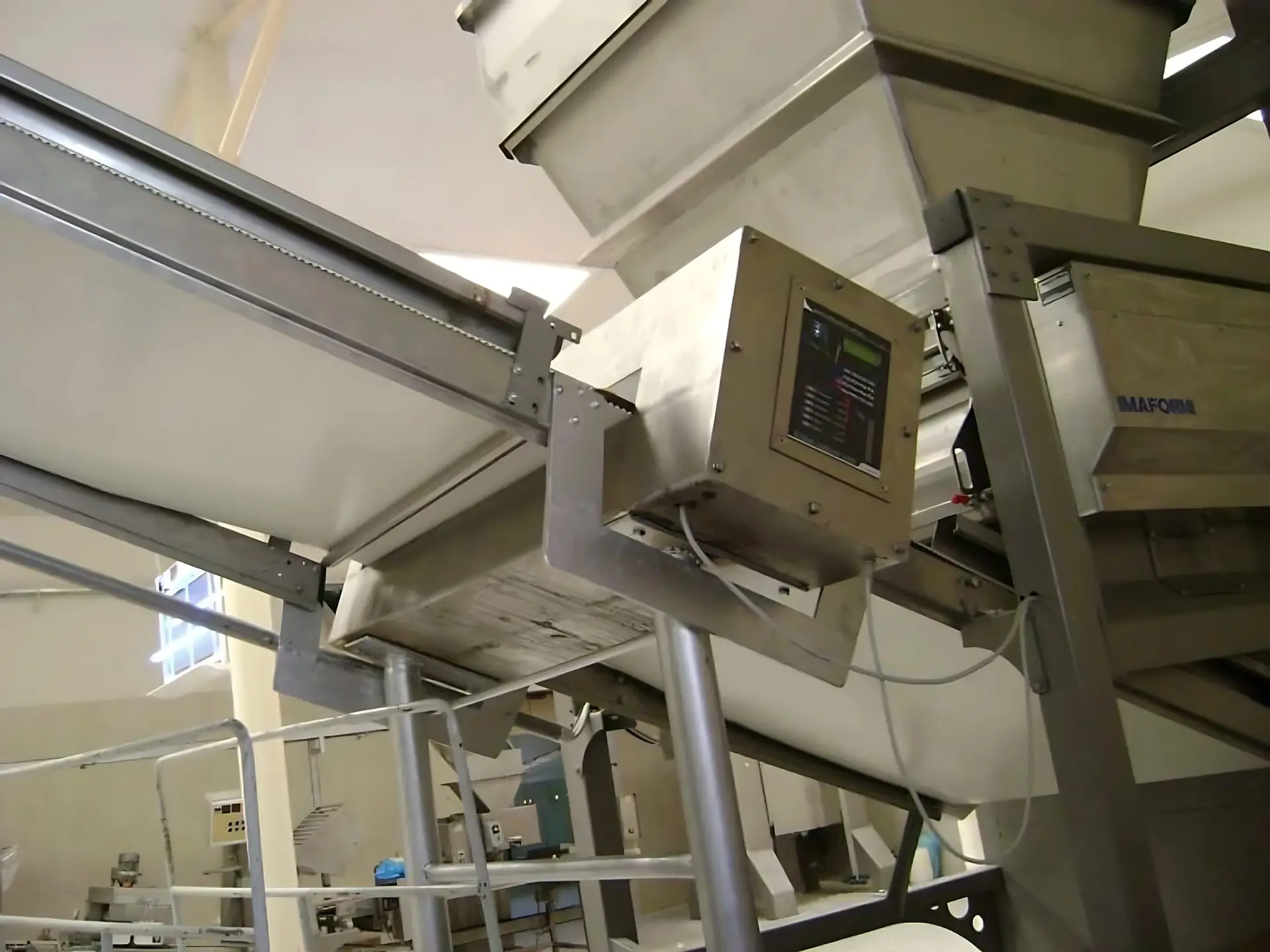 دستگاه فلزیاب صنعتی